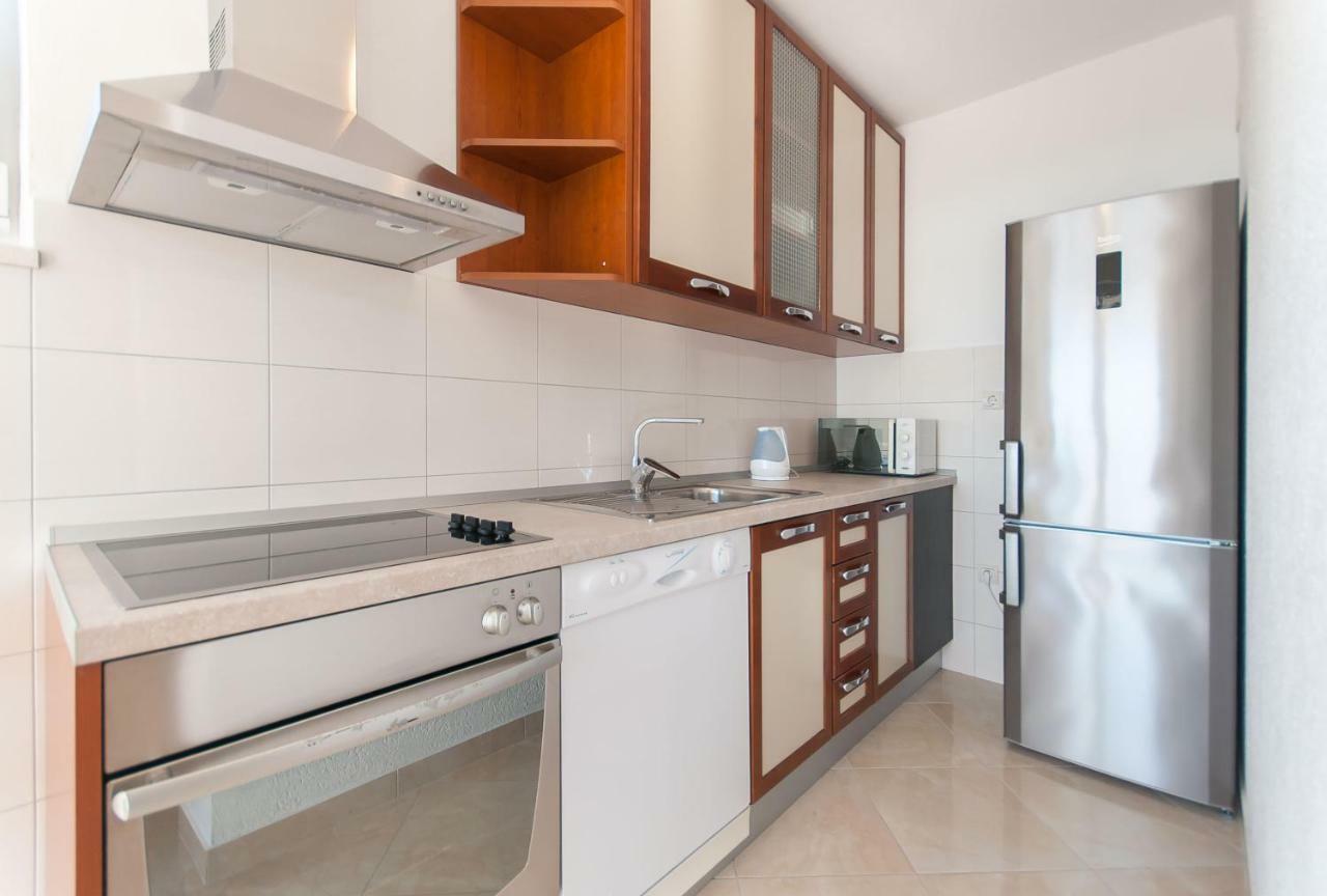 Apartment Ines Omis Exterior photo
